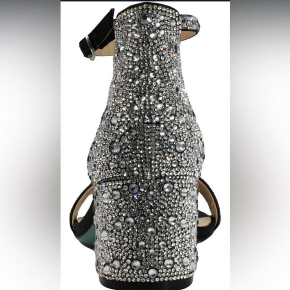 Betsey Johnson low block heel . NWB size 6.5-7
These are heavy and well made - Picture 5 of 10